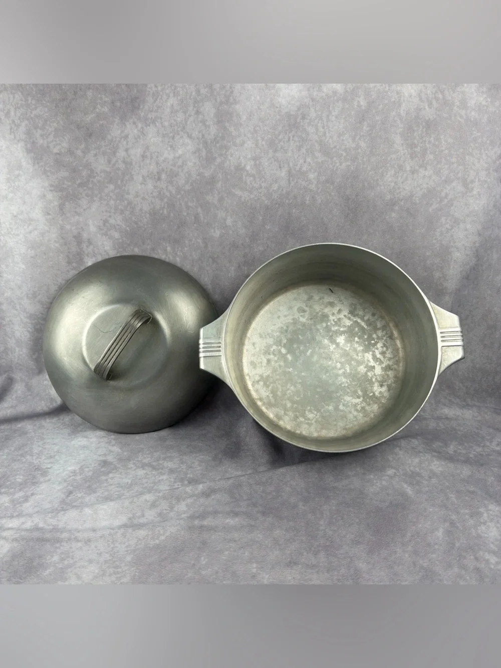 Wagner Ware Sidney -O- Magnalite 4248-P Round Aluminum Dutch Oven Stockpot